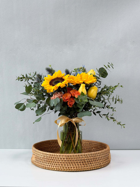 Beaming Buona Vista Vase