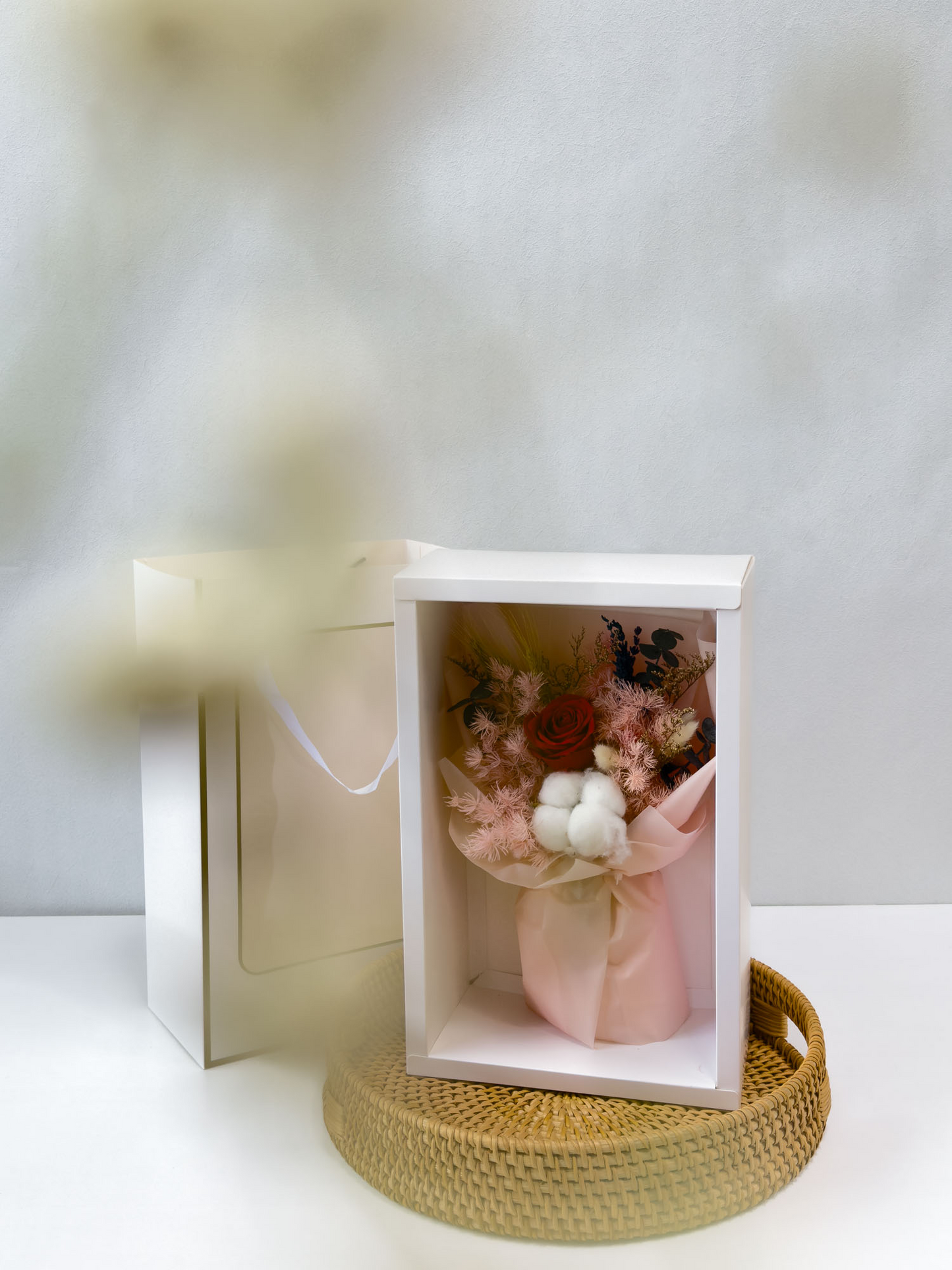 Breezy Bayfront Box (Red)