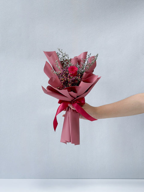 Single Rosy Raffles (Hot Pink)