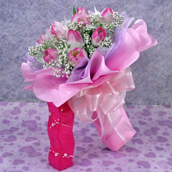 10 Pink Tulips Handbouquet