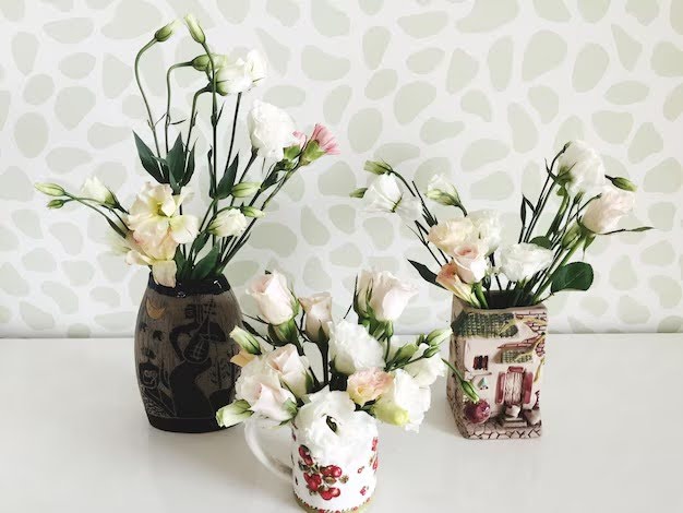 How To Make Artificial Flower Arrangements In A Vase: 6 Steps