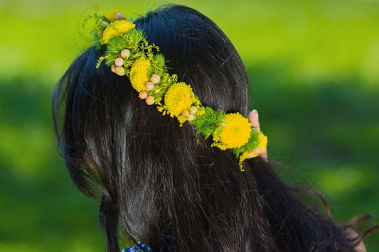 How To Make A Flower Crown With Fake Flowers: 7 Simple Steps