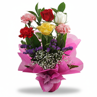 3朵玫瑰3朵康乃馨餐桌布置