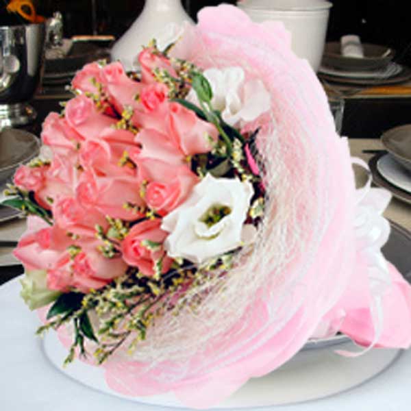 21朵粉玫瑰手捧花