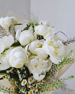 Hainanese Heirloom Haze white peony bouquet detail
