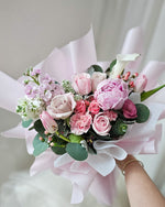 Laksa Lavender Lush pink peony arrangement detail