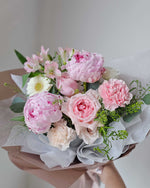 Merlion Mauve Medley pink peony arrangement top view