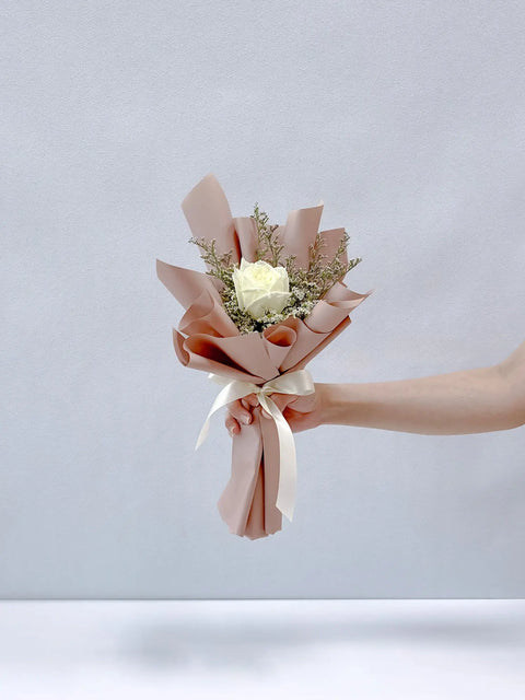 Single Rosy Raffles (White)