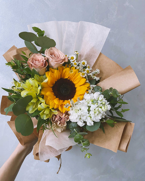 Coffee O'Clock Hand Bouquet | Free Same-Day Flower Delivery Singapore